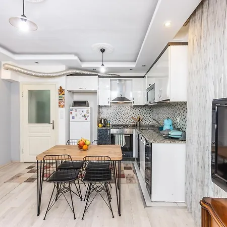 Centrally Located Close To Historical Places