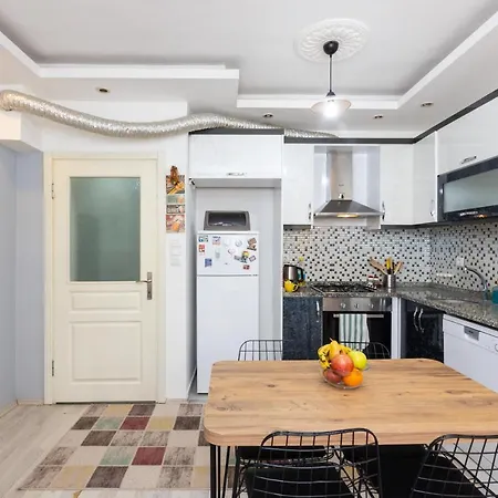 Centrally Located Close To Historical Places Appartement Antalya