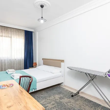 Centrally Located Close To Historical Places Appartement